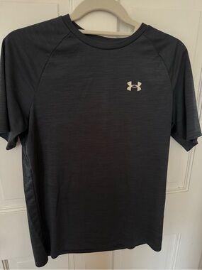 Under Armour Charcoal Short-Sleeve Athletic Tee